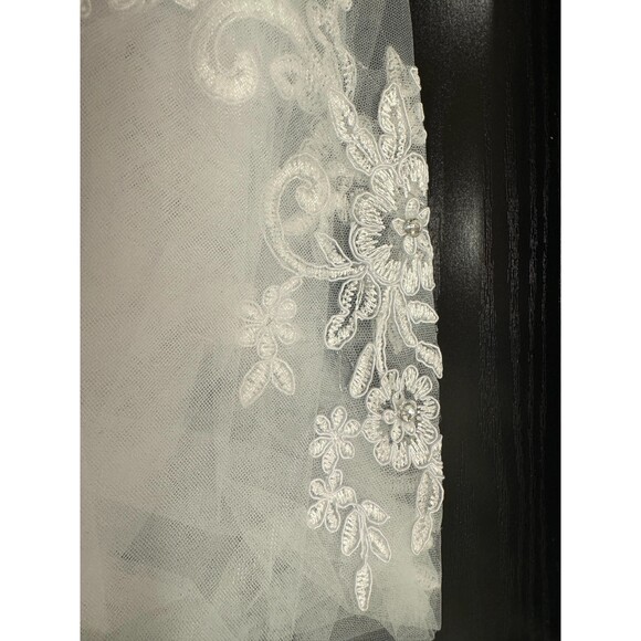 NWT Lace Flower Applique Edge 1 Layer Short Wedding Veil Bridal Veil with Comb - Picture 5 of 6